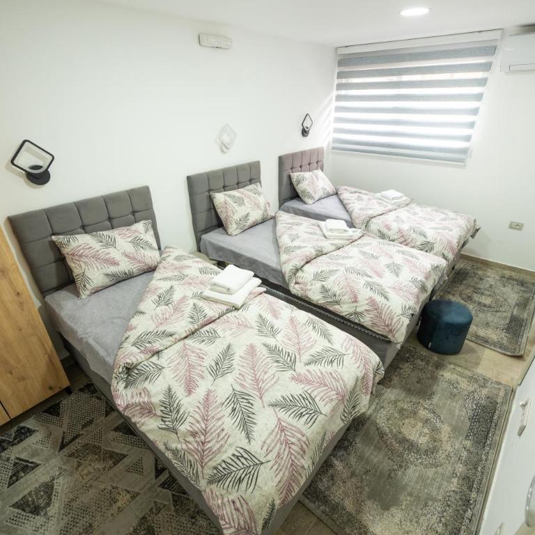 Apartmani Dino Kolasin - Standardna Trokrevetna Soba - 1