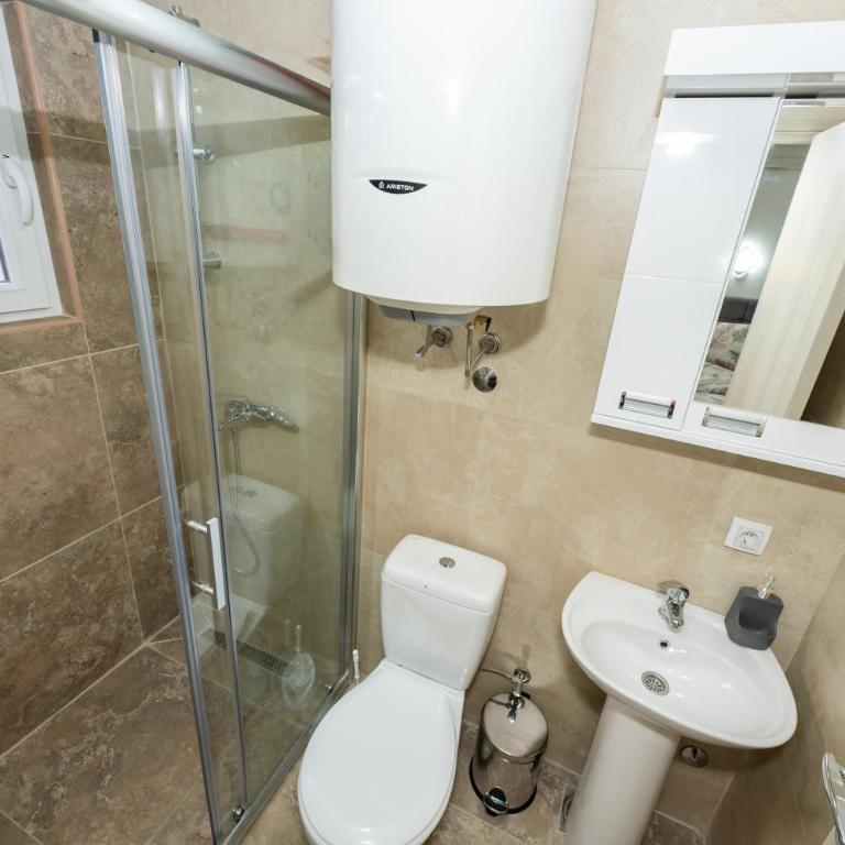 Apartmani Dino Kolasin - Standardna Trokrevetna Soba - 3