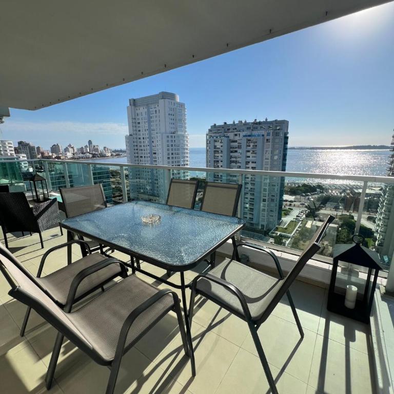 Apartment overlooking Mansa Beach - Apartamento de 3 dormitorios - 16