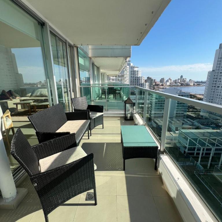 Apartment overlooking Mansa Beach - Apartamento de 3 dormitorios - 36
