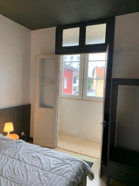 Calme & proche centre - Immeuble béarnais typique - Appartement 1 Chambre - 12