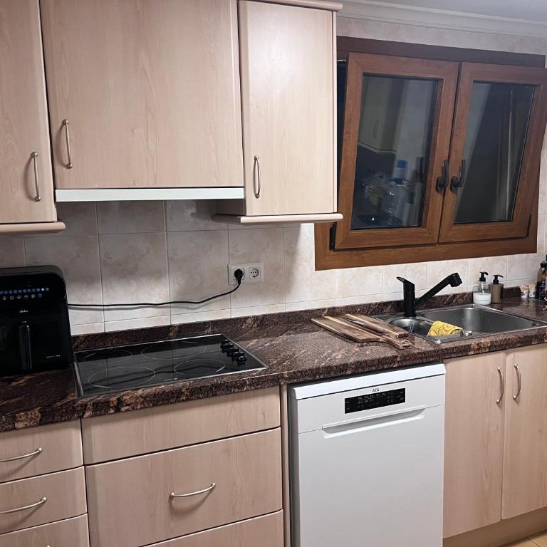 Casa de Tony - Luxury Apartment - Two-Bedroom Apartment with Balcony and Sea View - 23