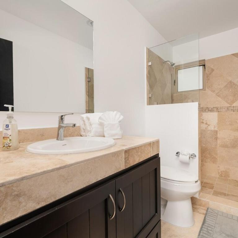 Modern Condo in El Tezal, Peaceful, Secure & Minutes from Cabo Hotspots - Apartamento de 2 dormitorios - 15