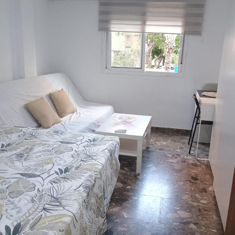 Alquiler Universidades Malvarrosa Playa Maritim Valencia Solo para familias con niños - Three-Bedroom Apartment - 5
