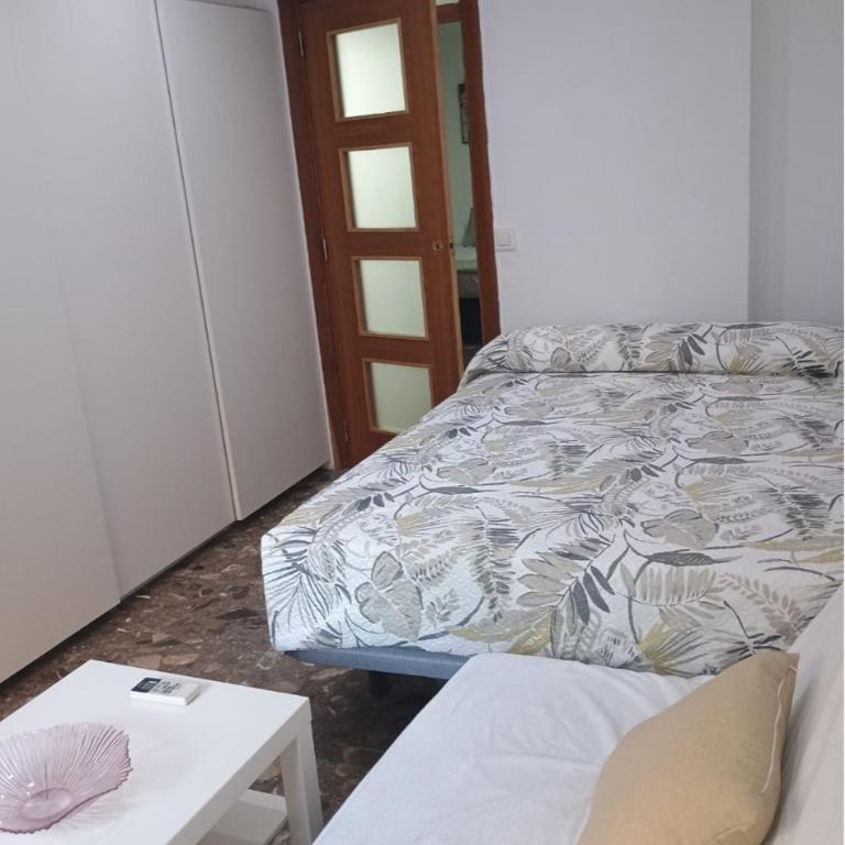 Alquiler Universidades Malvarrosa Playa Maritim Valencia Solo para familias con niños - Three-Bedroom Apartment - 6