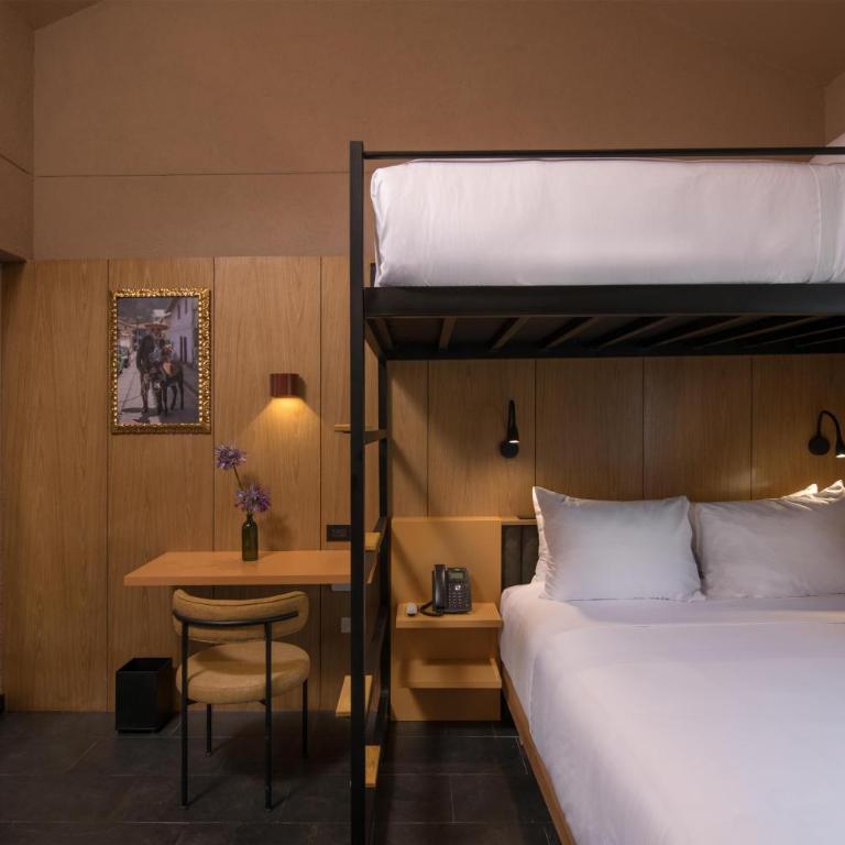 Motto By Hilton Cusco - Room with Bunk Beds-One Twin Bed over One Queen Bed - 4