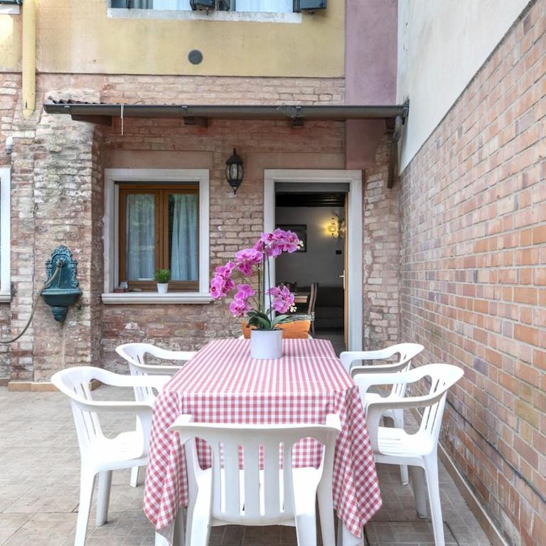 Venice Secret Garden Apt Steps from Biennale - Apartment mit 3 Schlafzimmern - 22