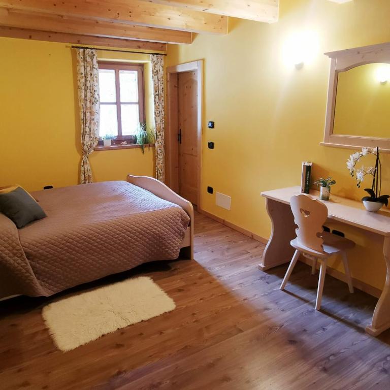Chalet Dolomiti Trentino - Doppelzimmer mit Balkon - 10