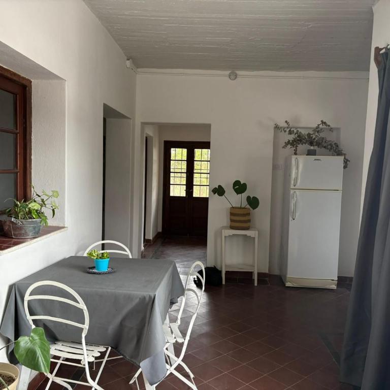 Catalina House - Triple Room with Private External Bathroom - 1