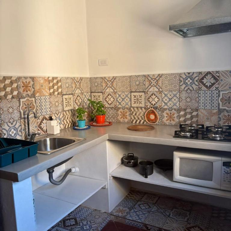 Catalina House - Triple Room with Private External Bathroom - 2