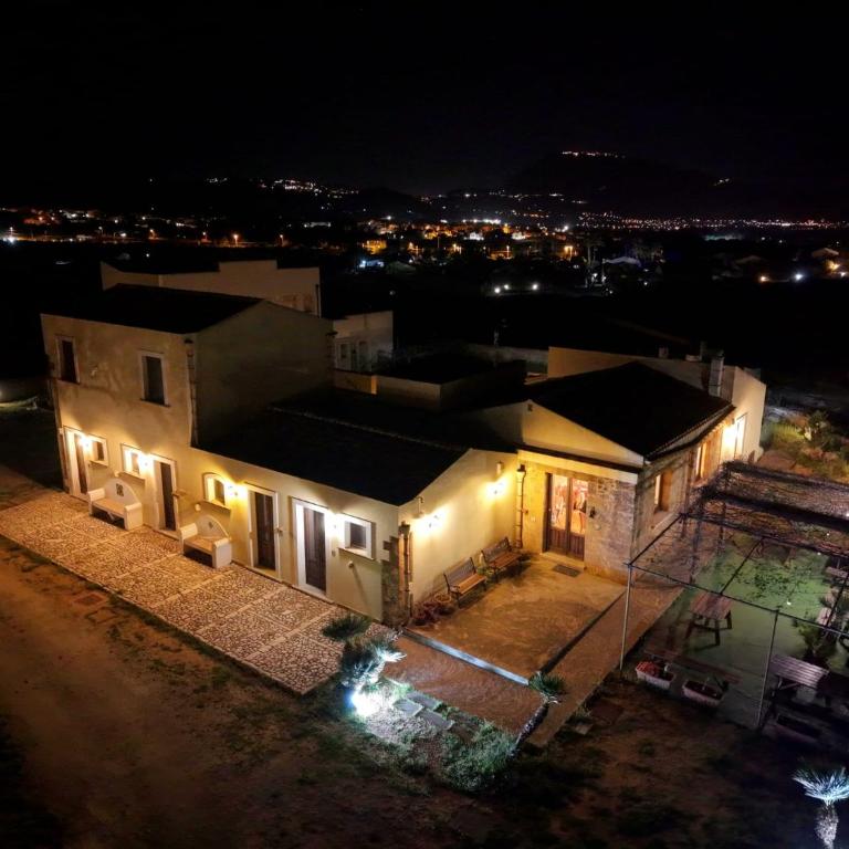 HOTEL Cala Buguto - Camera Matrimoniale Deluxe (2 Adulti + 1 Bambino) - 1