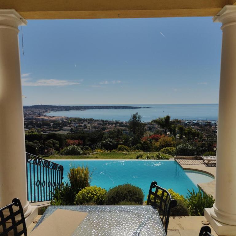 Villa Pertuades Villa with amazing sea view and swimming pool - Villa - 2