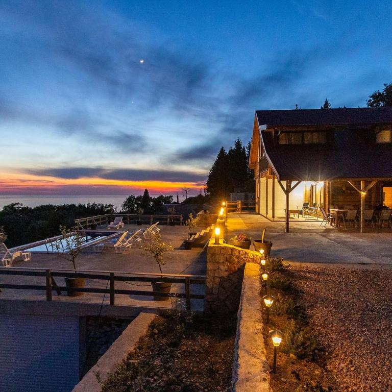 Olive Panorama Villa - Five-Bedroom House - 1