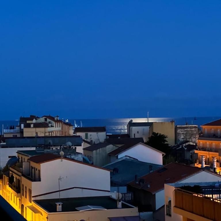Appartement lumineux-balcon-vue mer-5 mn plage - Appartement 2 Chambres - 5