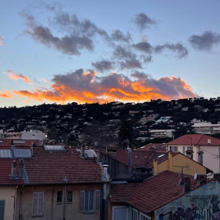 Appartement lumineux-balcon-vue mer-5 mn plage - Appartement 2 Chambres - 7