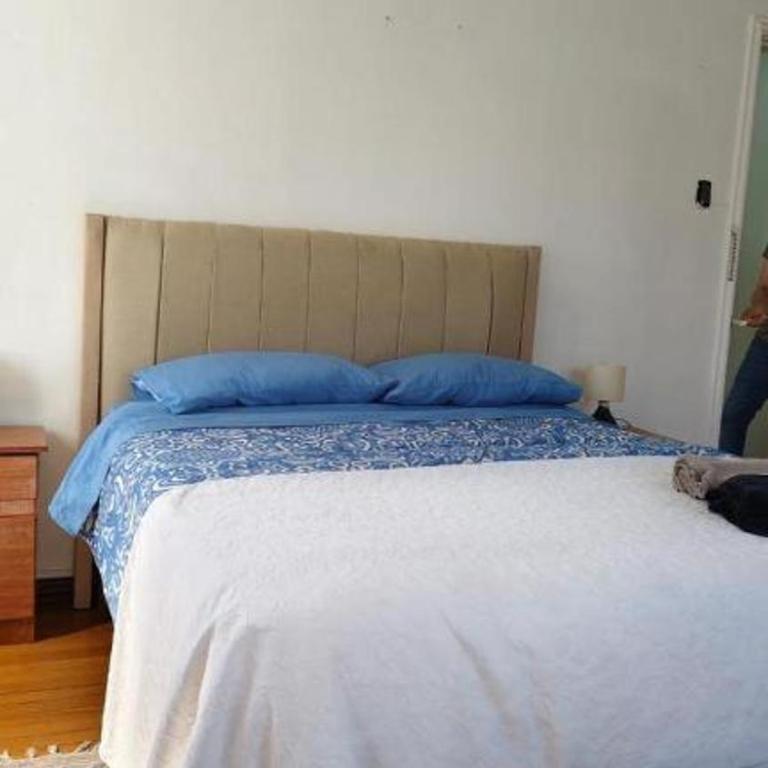 Hostal Gloria Home 6 norte 983 Viña - Double or Twin Room with Shared Bathroom - 6