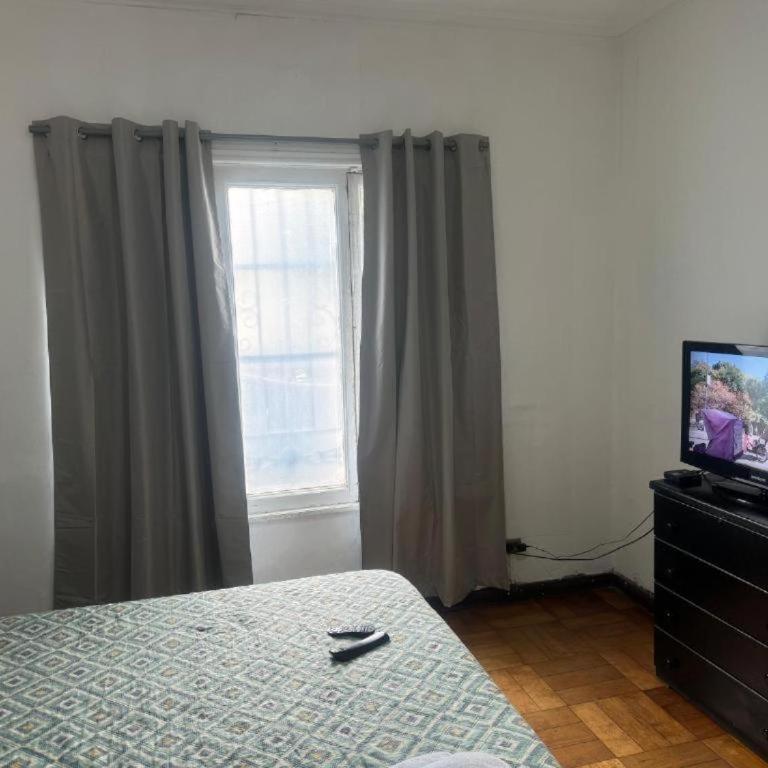 Hostal Gloria Home 6 norte 983 Viña - Basic Triple Room with Shared Bathroom - 9