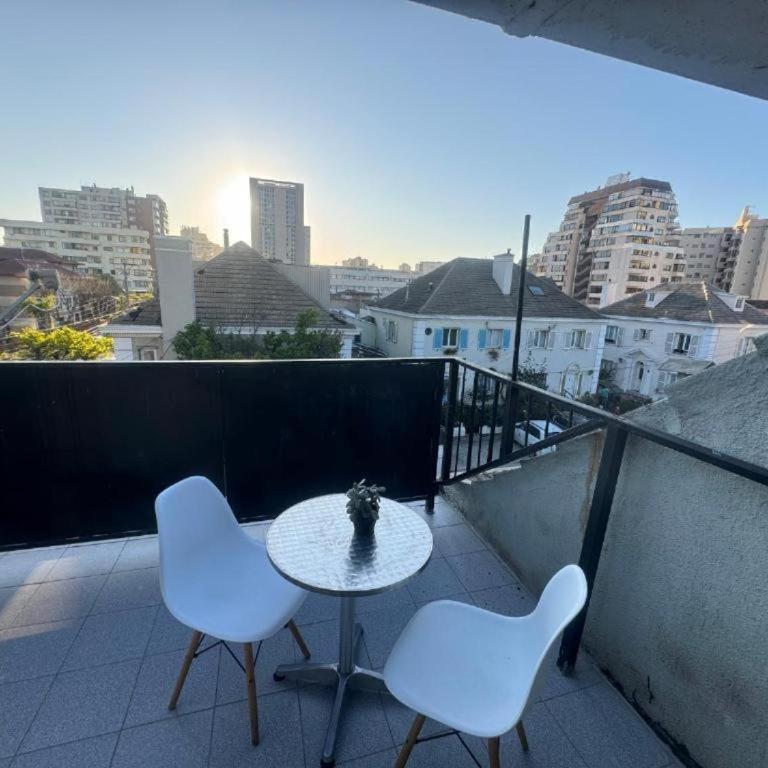 Hostal Gloria Home 6 norte 983 Viña - Family Room with Private Bathroom - 12