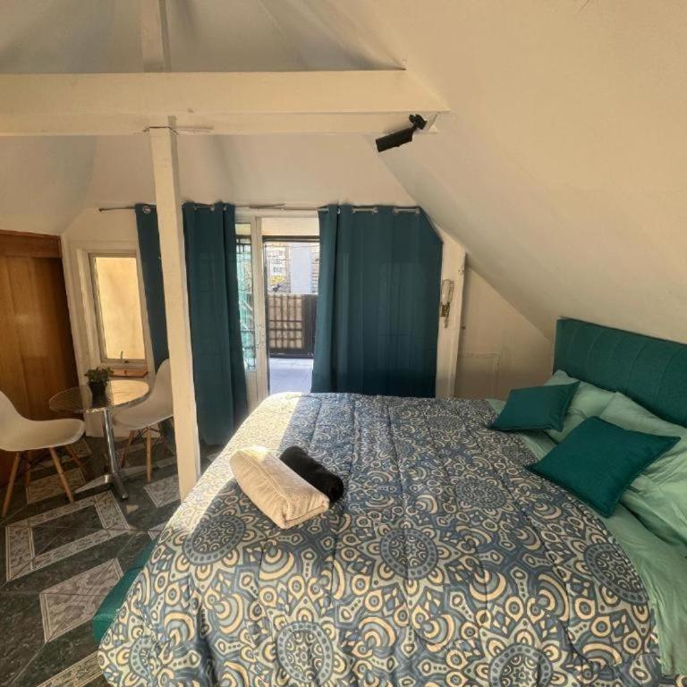 Hostal Gloria Home 6 norte 983 Viña - Family Room with Private Bathroom - 17