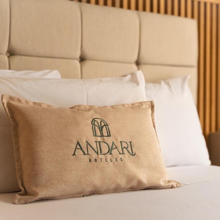 Andari Hoteles - Superior Double Room - 11