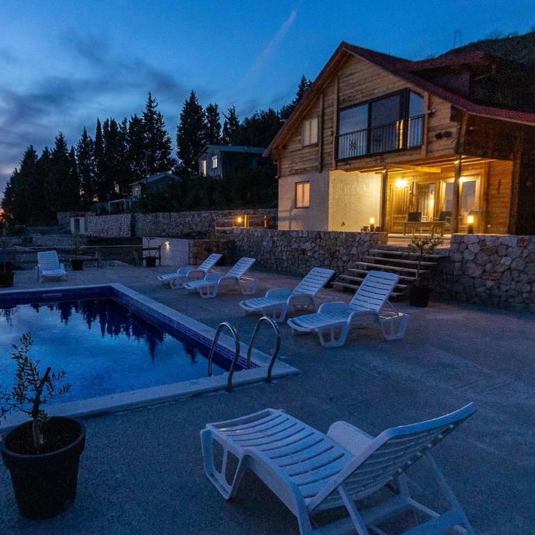 Olive Panorama Villa - Five-Bedroom House - 2