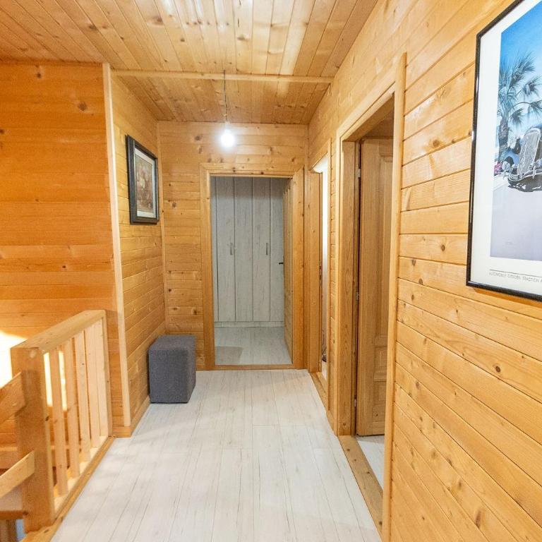 Olive Panorama Villa - Five-Bedroom House - 37