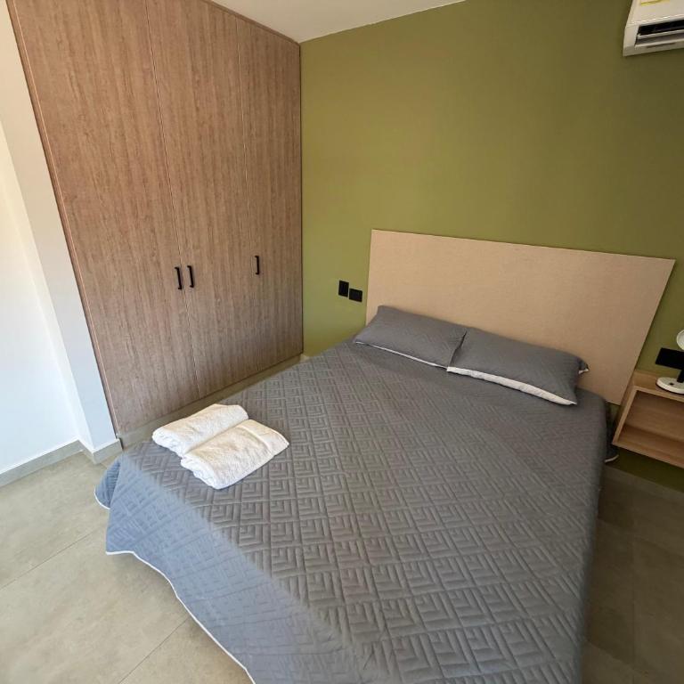 Deluxe Suite with Terrace - One-Bedroom Apartment - 25