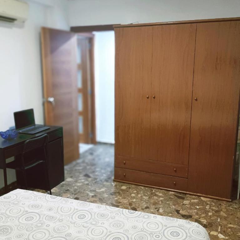Alquiler Universidades Malvarrosa Playa Maritim Valencia Solo para familias con niños - Three-Bedroom Apartment - 15