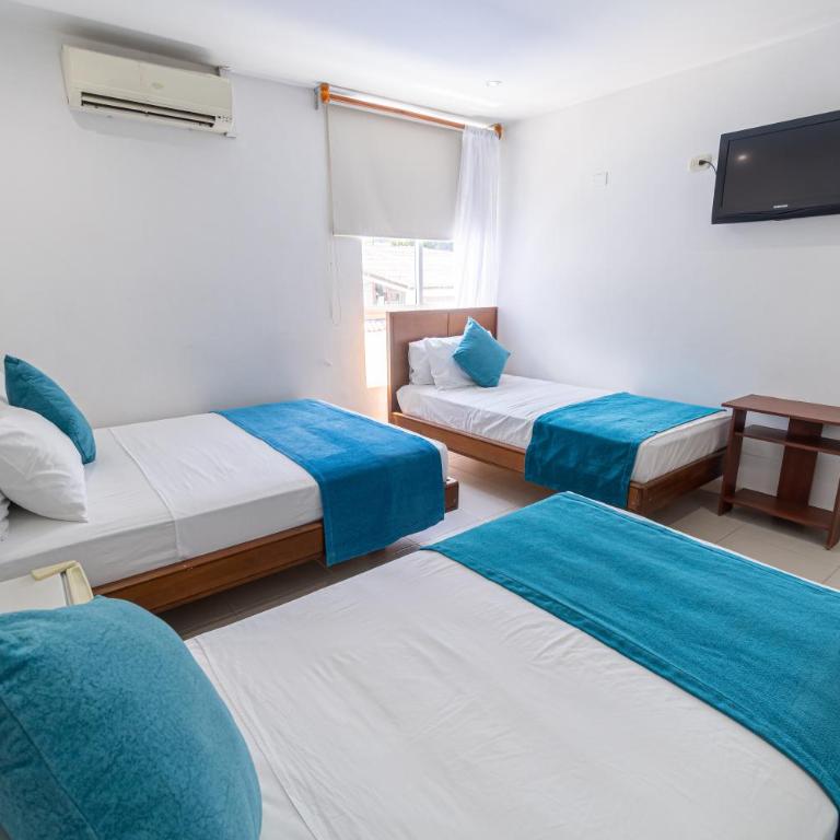 Casa Serena Hotel Boutique - Classic Quadruple Room - 2