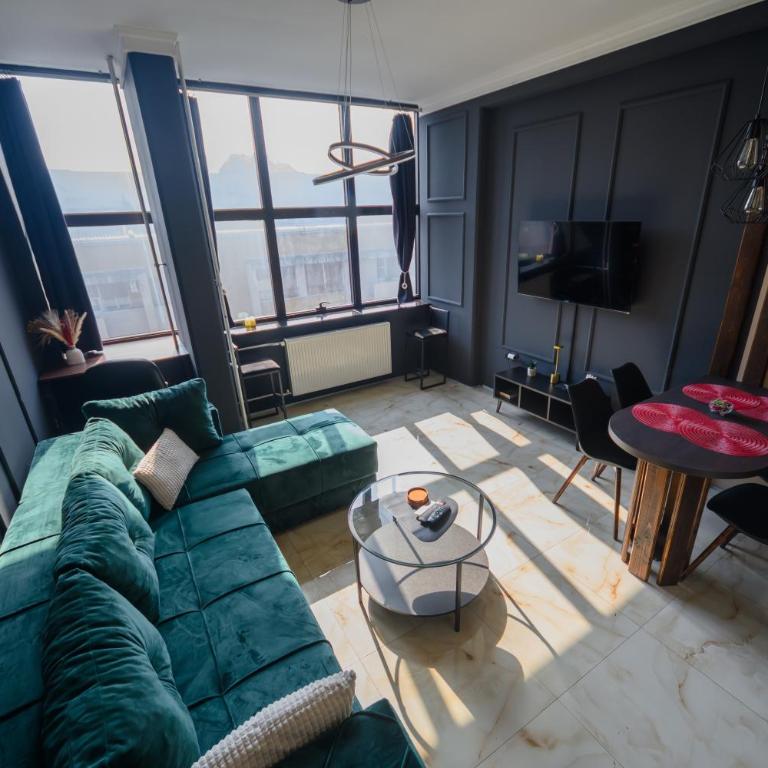 Diamond Apartments Niš - Apartment with City View - 9