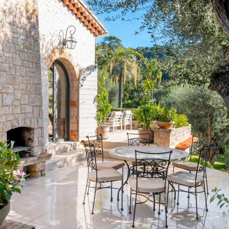 REF 2154- Villa Provencale à louer à Cannes - Villa - 2