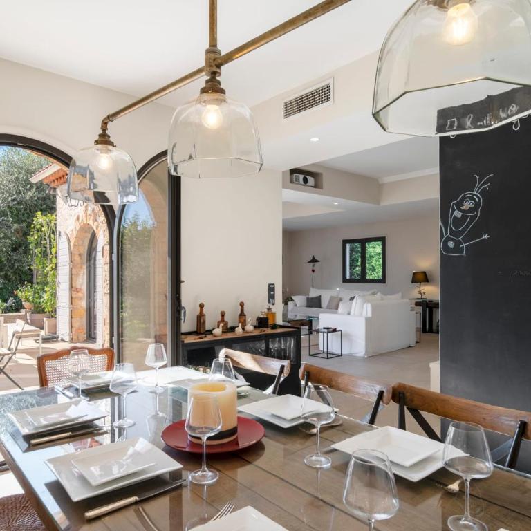 REF 2154- Villa Provencale à louer à Cannes - Villa - 6