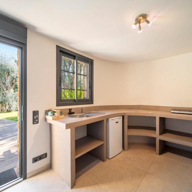 REF 2154- Villa Provencale à louer à Cannes - Villa - 18