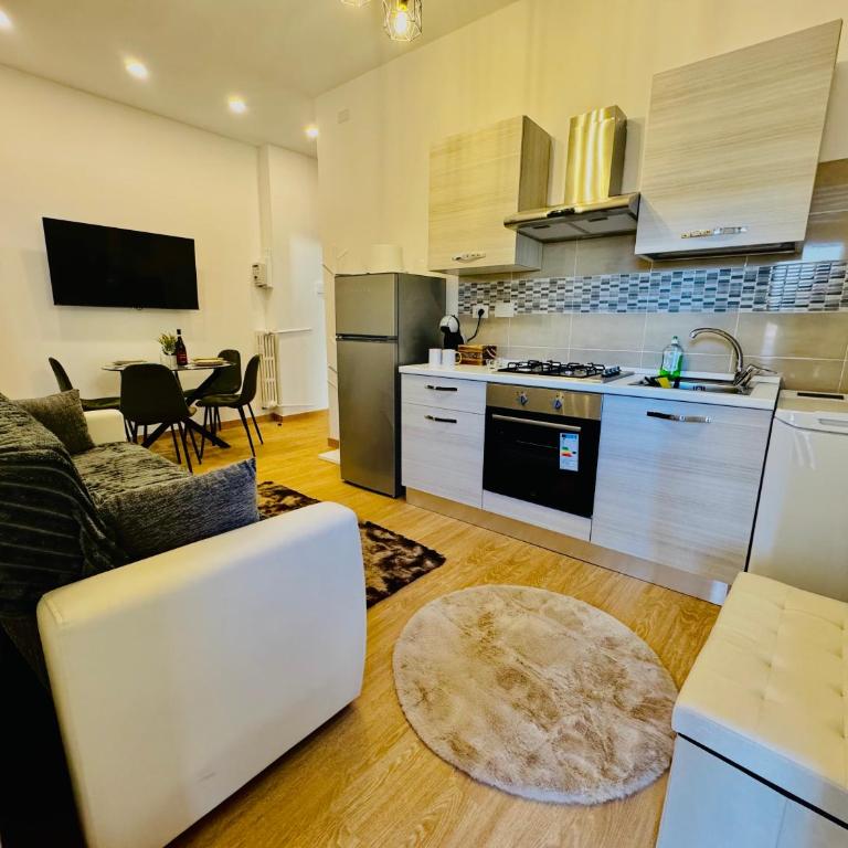 Guest - One-Bedroom Apartment - 1