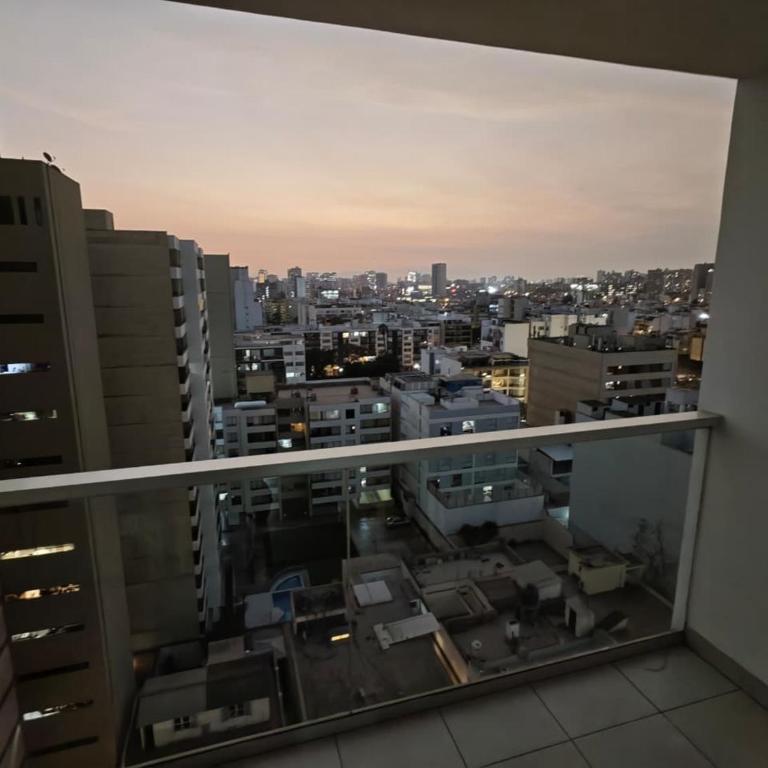 Hogar en San Isidro - Three-Bedroom Premium Apartment - 15