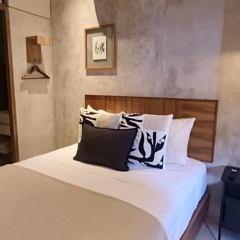 Donceles Plaza - Studio Apartment with One Double Bed - 5