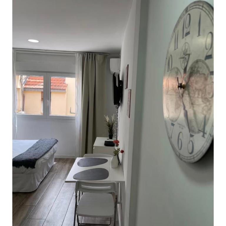 Pequeño estudio con encanto en Malasaña-Centro - One-Bedroom Apartment - 7