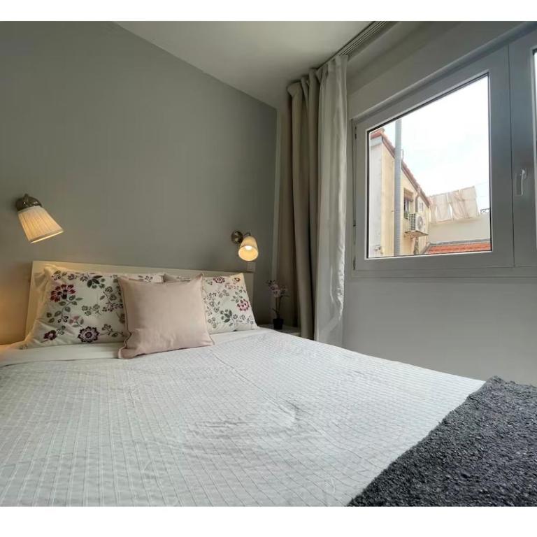 Pequeño estudio con encanto en Malasaña-Centro - One-Bedroom Apartment - 1