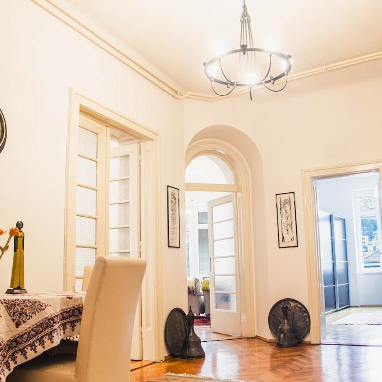 Engadin Old Fashion 2BDR in City Center - Two-Bedroom Apartment - 3