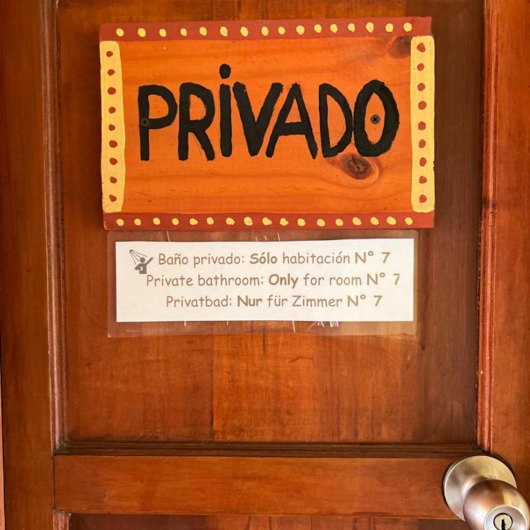 Hostal El Punto - Single Room with Private External Bathroom - 2