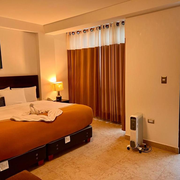 PisonayMapiHotelBoutique - Habitación con cama extragrande y vistas a la montaña - 13