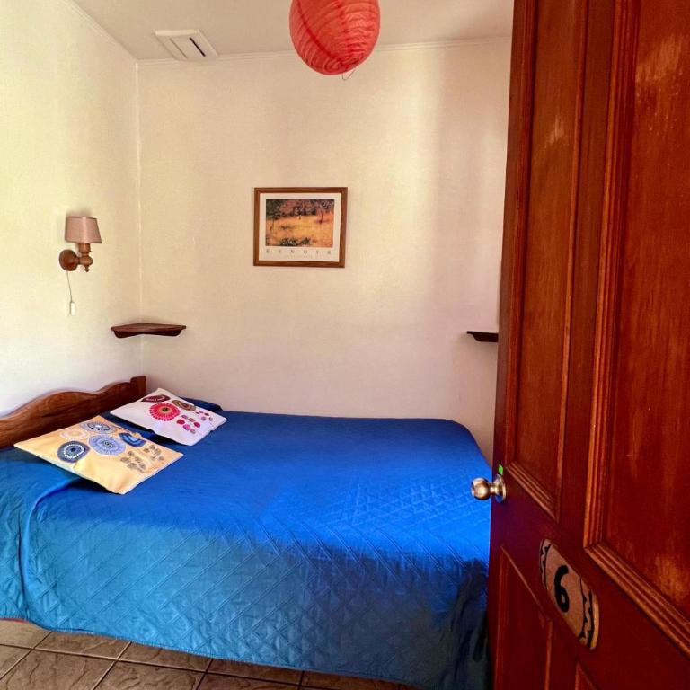 Hostal El Punto - Small Double Room with Private Bathroom - 1