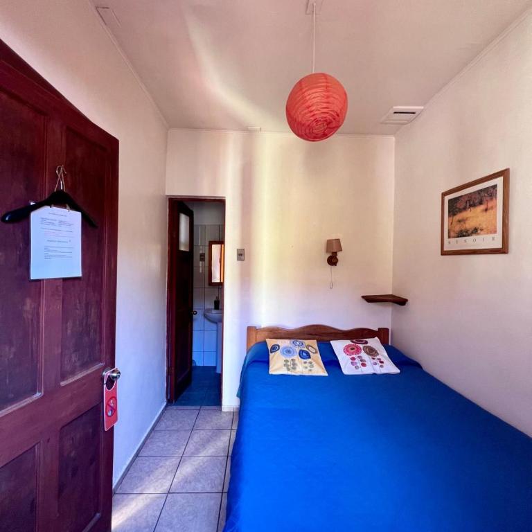 Hostal El Punto - Small Double Room with Private Bathroom - 2