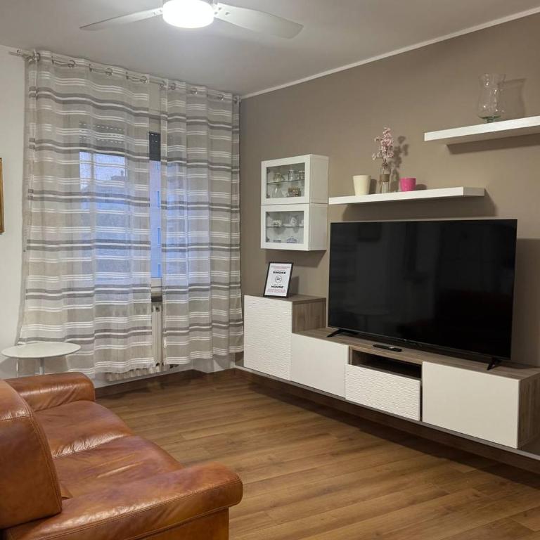 Elegant Flat near Fiera - Free WiFi Check-in 24-7 - Appartamento con 3 Camere da Letto - 40