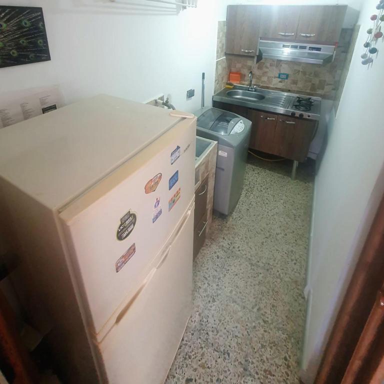 apartaestudio en laureles - Apartamento de 1 dormitorio - 5