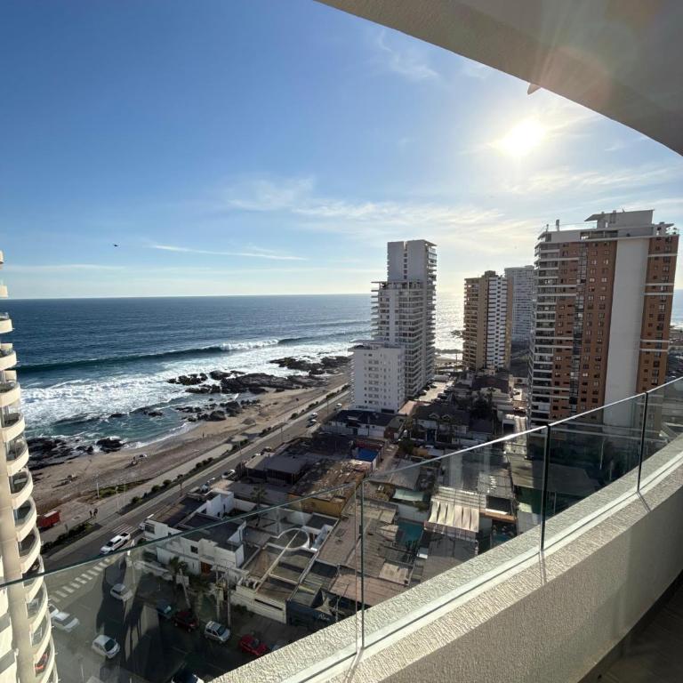 Peninsula - One-Bedroom Apartment - 5