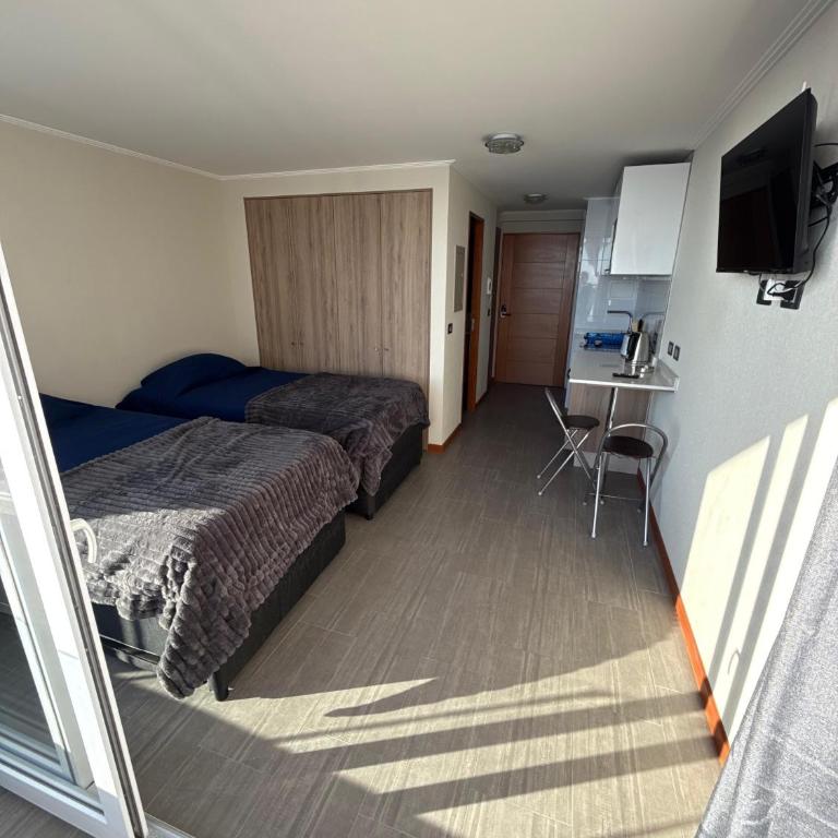 Peninsula - One-Bedroom Apartment - 7