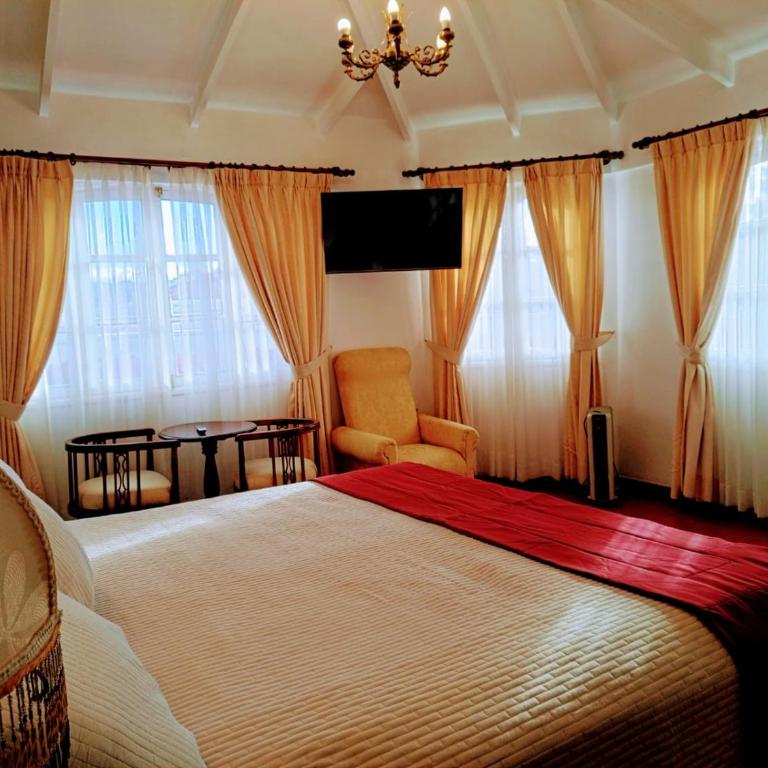 El Hotel de Su Merced - Junior Suite - 6