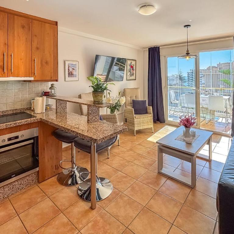 Cozy Apartment In Fuengirola With Wifi - Apartamento de 1 dormitorio - 7