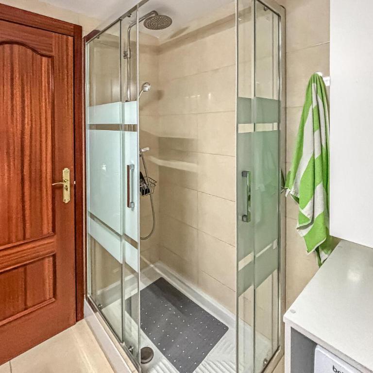 Cozy Apartment In Fuengirola With Wifi - Apartamento de 1 dormitorio - 14